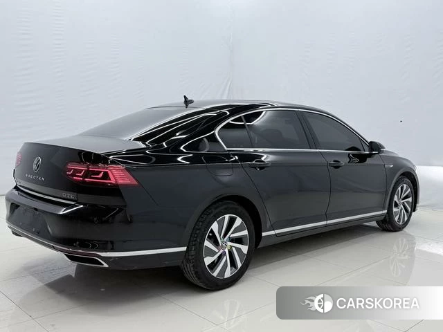 Volkswagen Magotan PHEV id 4365826 из Китая 15