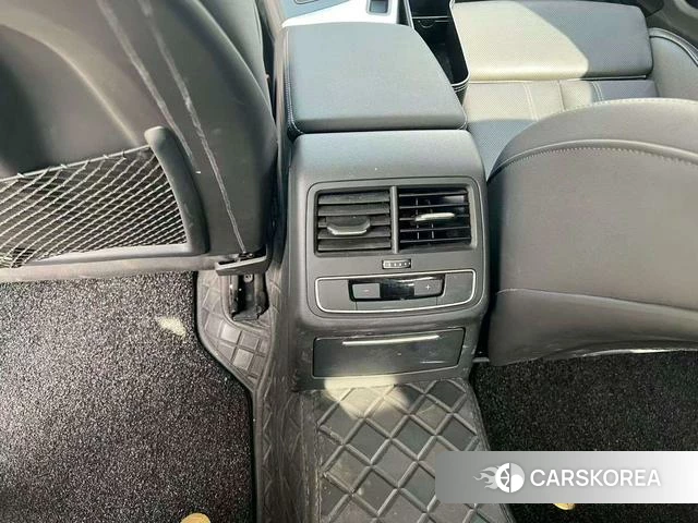 Audi A4L id 4272599 из Китая 11