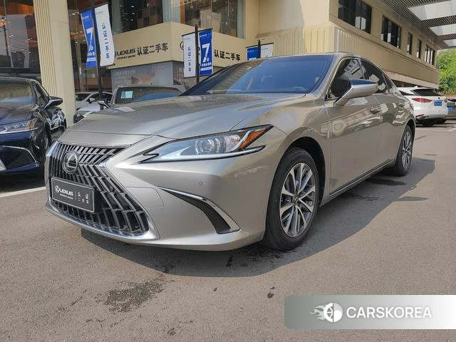 Lexus ES id 3908444 из Китая 15