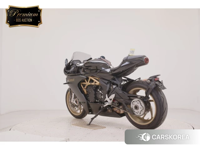 MV AGUSTA SUPER VELOCE 800 id 4333018 из Японии 8