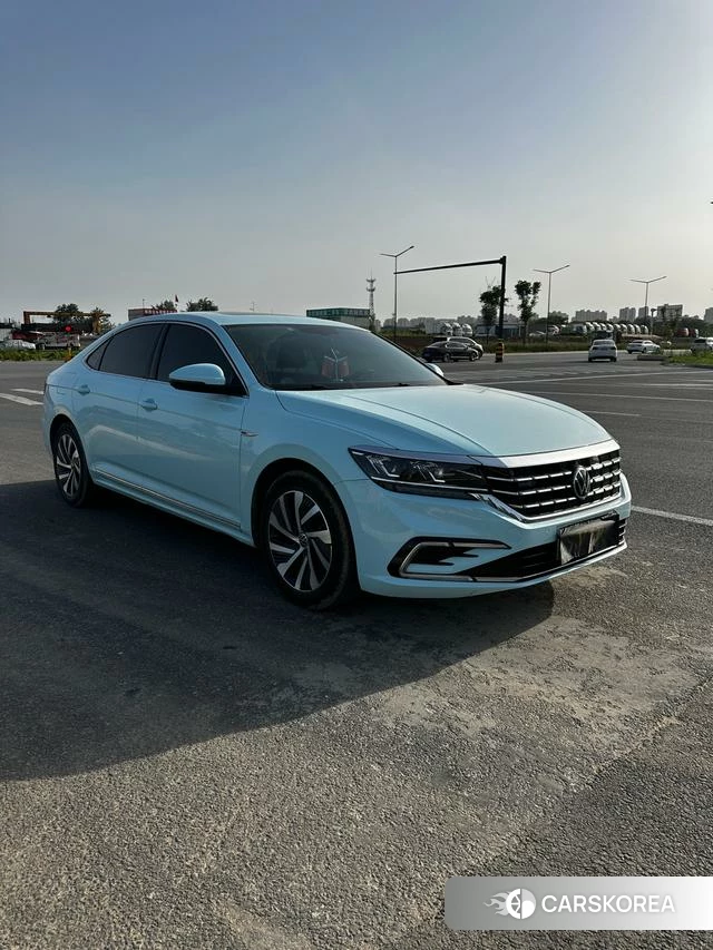 Volkswagen Passat PHEV id 4313774 из Китая 9