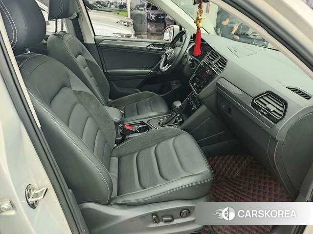 Volkswagen Tiguan L id 4297935 из Китая 19