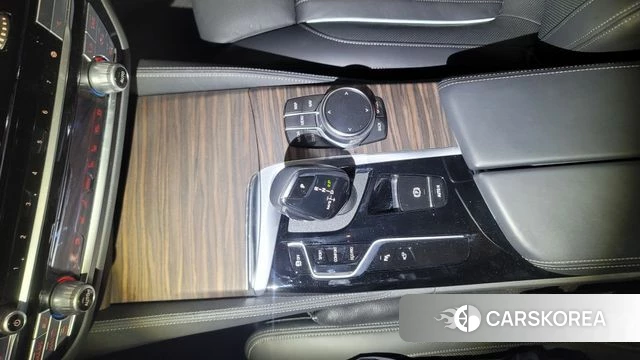 BMW 5 Series (G30) id 4395164 из Кореи 8