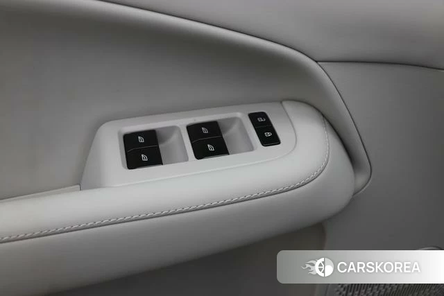 Volvo EM90 id 3920179 из Китая 35