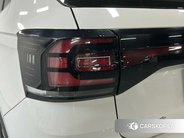 Volkswagen Exploring the shadow id 4242472 из Китая 18