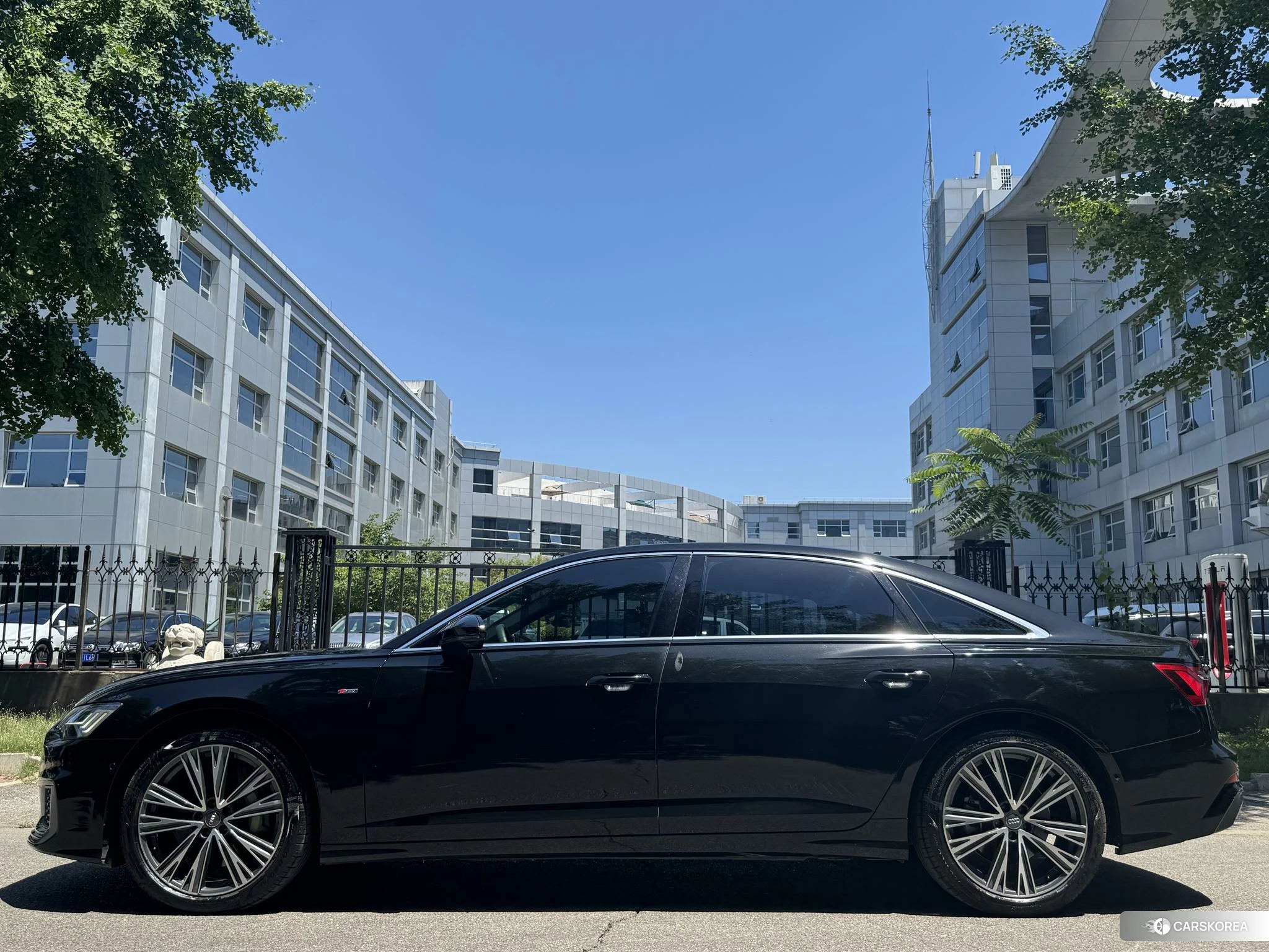 Audi A6L id 4473833 из Китая 26