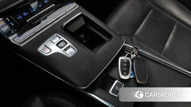 Hyundai The New Grandeur IG id 4245247 из Кореи 32