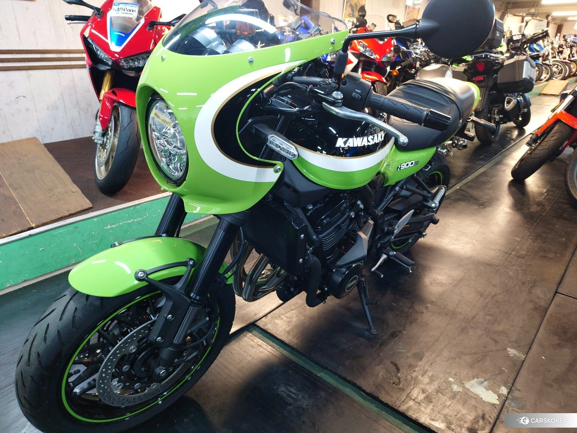 Kawasaki Z900RS CAFE id 4185399 из Японии 9