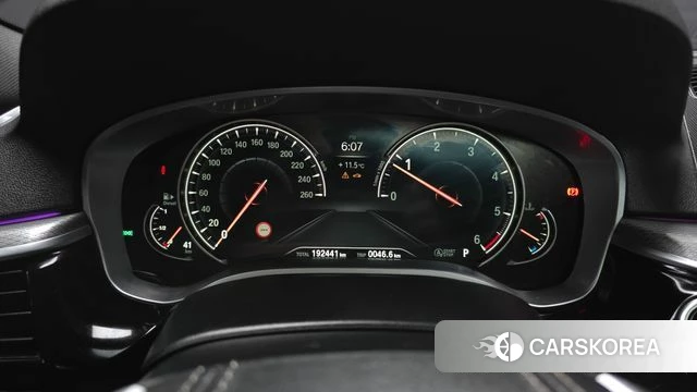 BMW 5 Series (G30) id 3900059 из Кореи 18