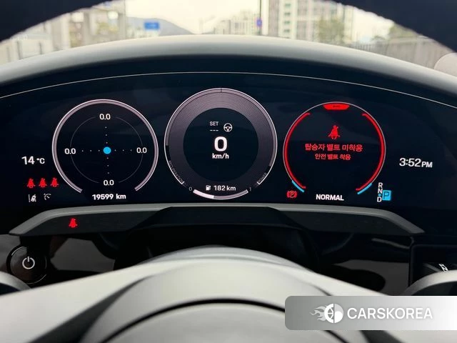 Porsche Taycan id 3876705 из Кореи 9