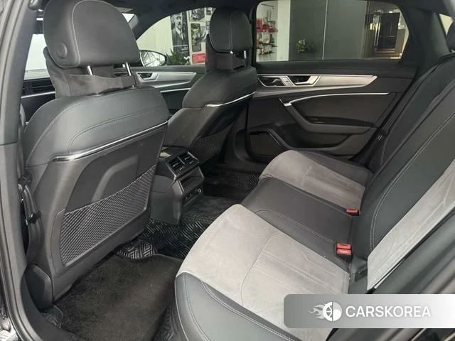 Audi A6L id 4272438 из Китая 10