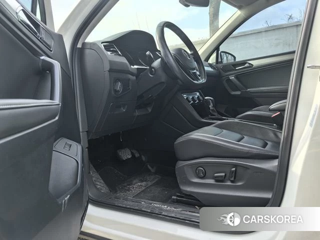 Volkswagen Tiguan L id 4240116 из Китая 13