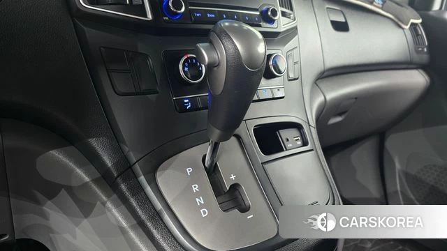 Hyundai The New Grand Starex id 4698317 из Кореи 28