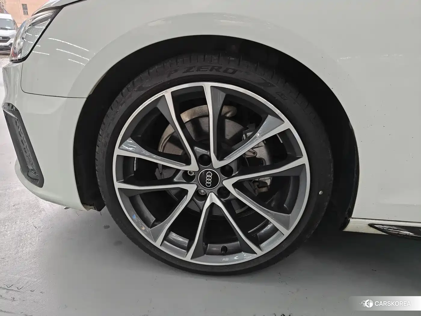 Audi A4L id 4548379 из Китая 13
