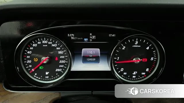 Mercedes-Benz E-Class W213 id 3666549 из Кореи 18