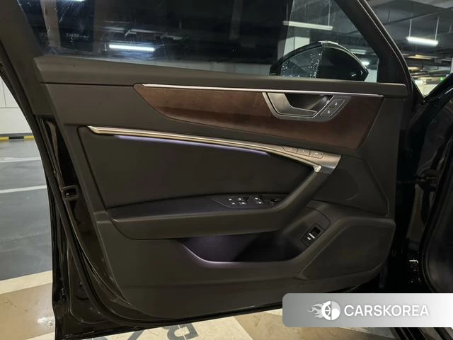 Audi A6L id 3913654 из Китая 20