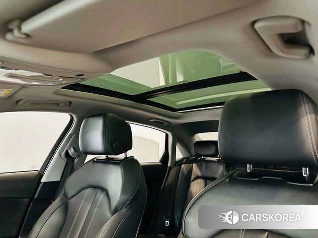 Audi A4L id 4215746 из Китая 14