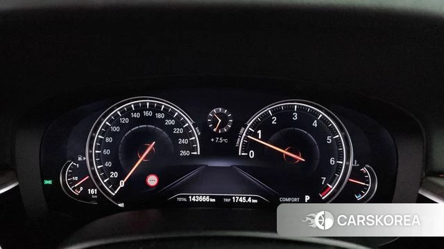 BMW 5 Series (G30) id 3808261 из Кореи 18