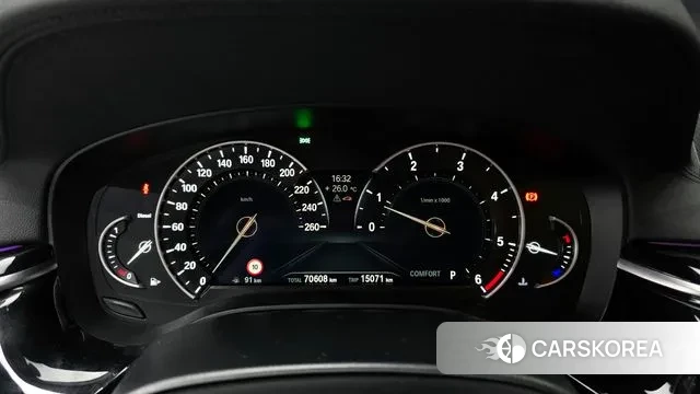 BMW 5 Series (G30) id 3009363 из Кореи 18