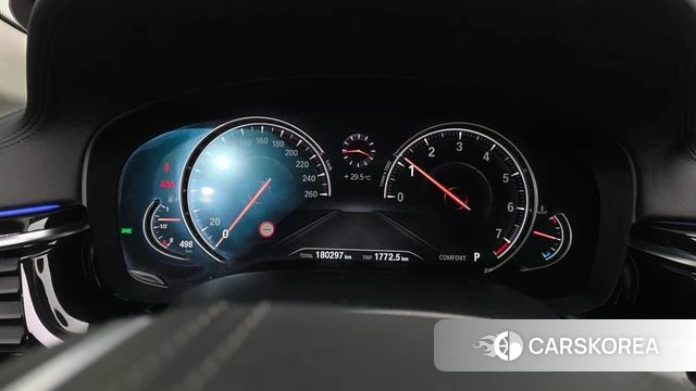 BMW 5 Series (G30) id 4931002 из Кореи 18