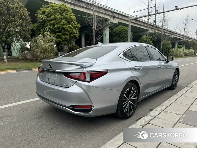 Lexus ES id 4262011 из Китая 12