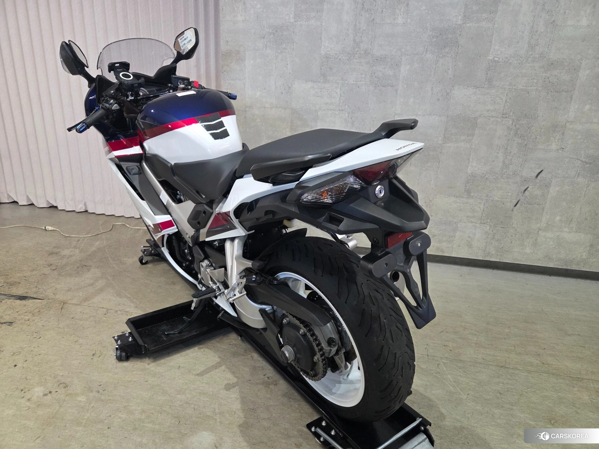 Проданный Honda VFR800F id 4365614 из Японии, фото 8