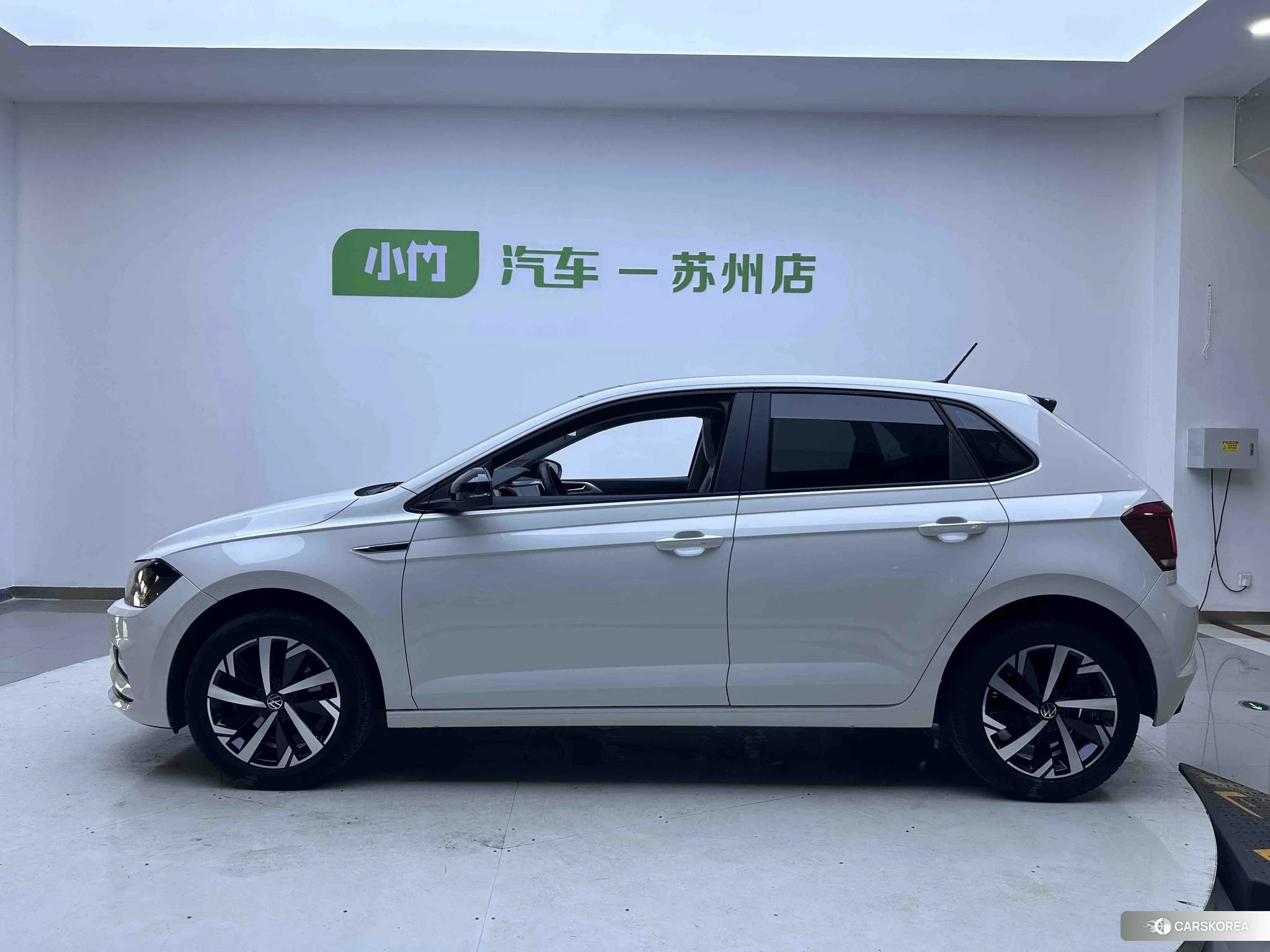 Volkswagen Polo id 4512546 из Китая 15