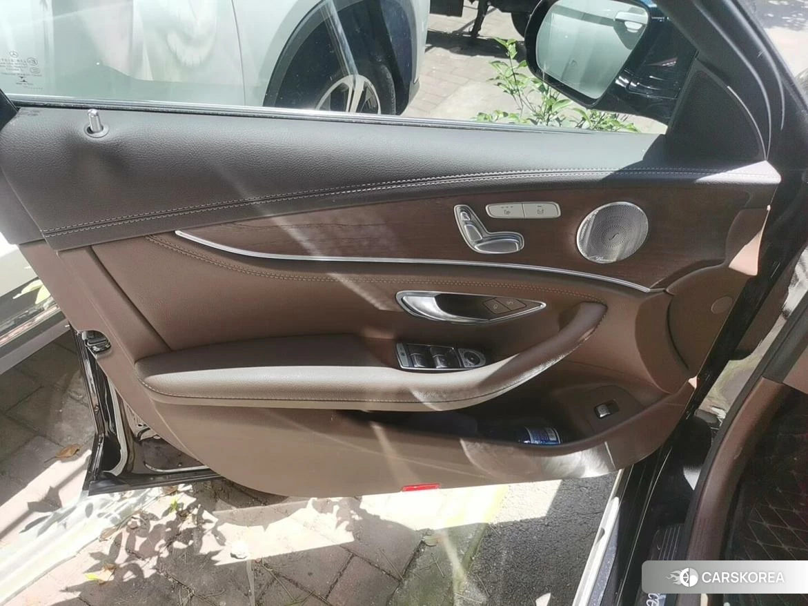 Mercedes-Benz E-Class id 4453941 из Китая 19