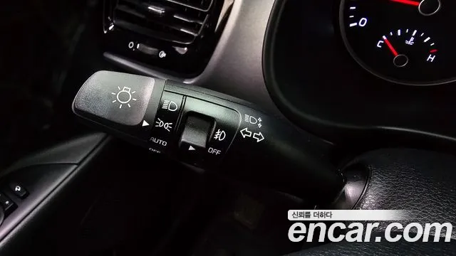 Kia Stonic id 2645238 из Кореи 18