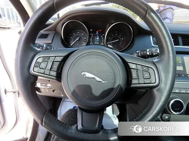 Jaguar E-PACE id 3714005 из Кореи 18