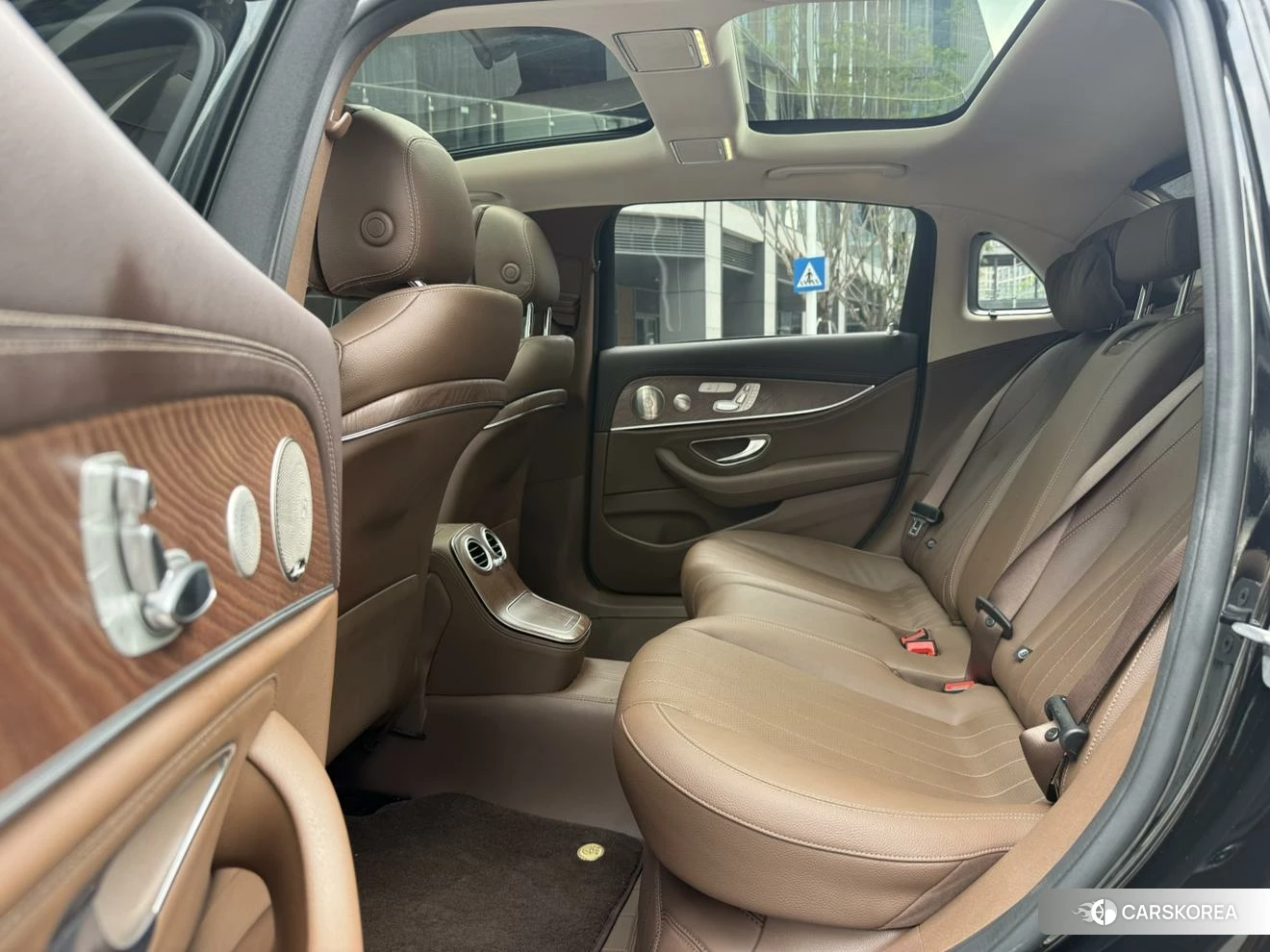 Mercedes-Benz E-class id 4454573 из Китая 17