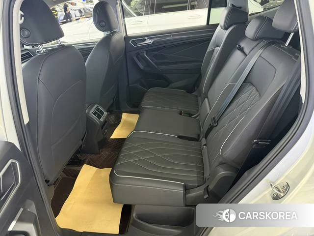 Volkswagen Tiguan L id 4273720 из Китая 9
