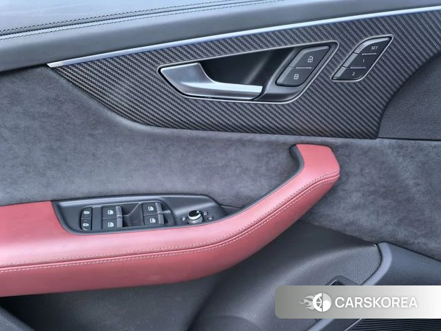 Audi SQ7 id 4278794 из Китая 21