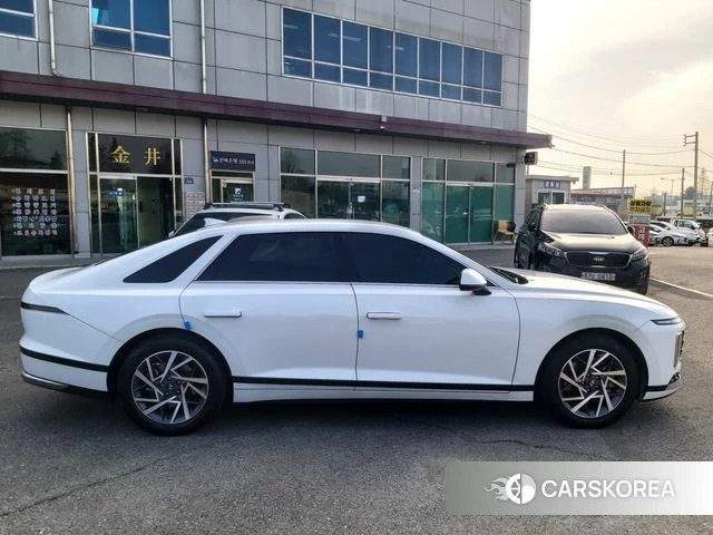 Hyundai Grandeur (GN7) id 3831265 из Кореи 18