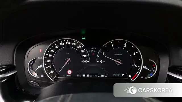 BMW 5 Series (G30) id 3345389 из Кореи 18