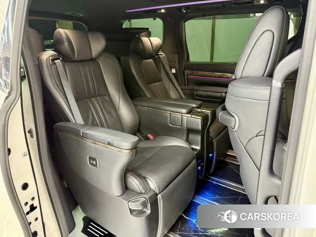 Toyota Elfa id 4257480 из Китая 13