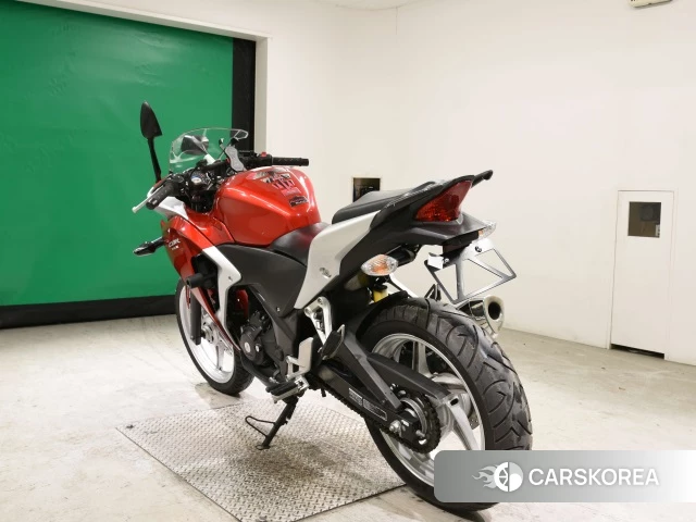 Проданный Honda CBR250R ABS id 4289875 из Японии, фото 8