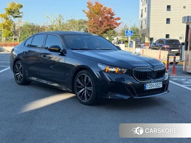 BMW 5 Series (G60) id 3487352 из Кореи 13