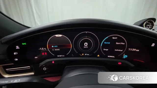 Porsche Taycan id 3639868 из Кореи 18