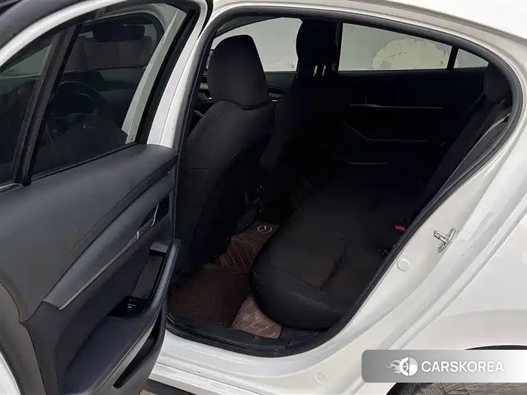 Mazda 3 id 4547929 из Китая 8