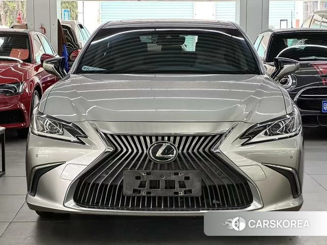 Lexus ES id 4392390 из Китая 8