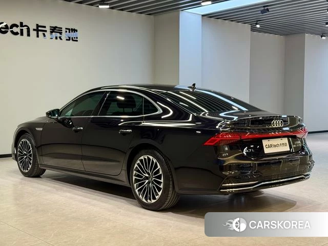 Audi A7L id 3849801 из Китая 28