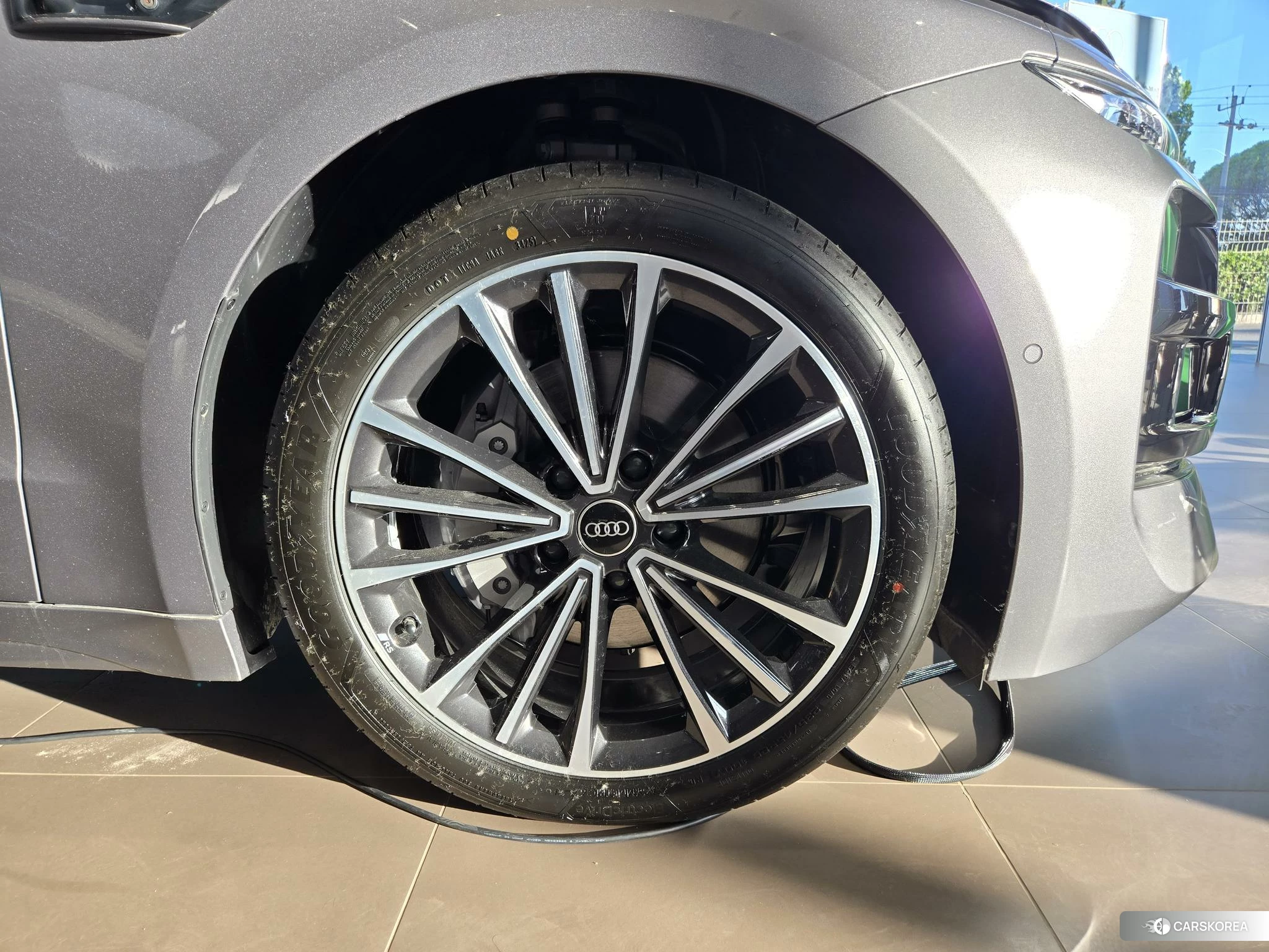 Audi A6L e-tron id 4485590 из Китая 20