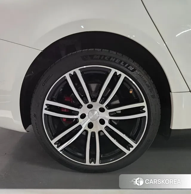 Maserati Ghibli id 3318464 из Кореи 8