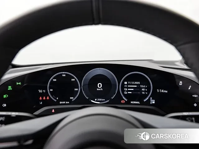 Porsche Taycan id 3477341 из Кореи 18