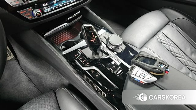 BMW 5 Series (G30) id 4881343 из Кореи 29