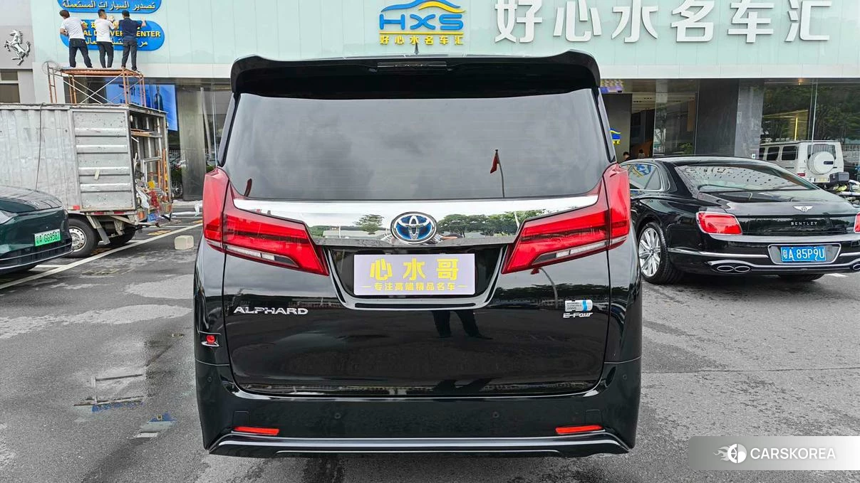 Toyota Alphard id 4486304 из Китая 8