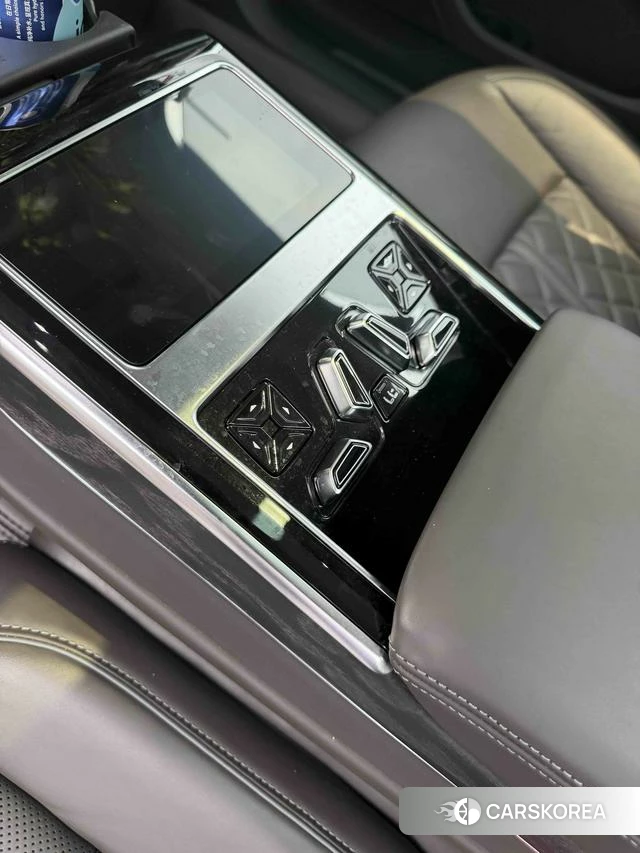 Audi A8 id 4273376 из Китая 8