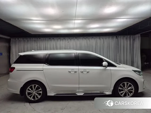 Kia The New Carnival id 3760546 из Кореи 18