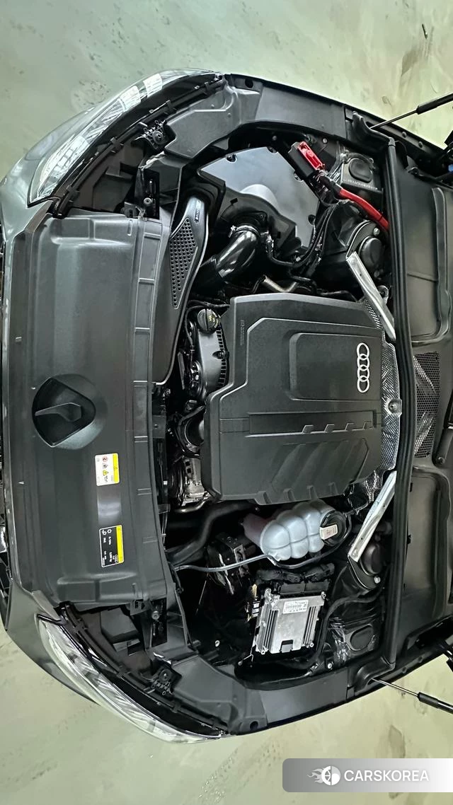 Audi A4L id 4298339 из Китая 16